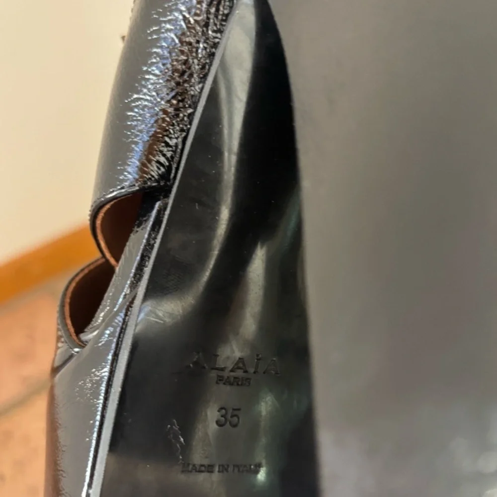 Alaia Paris Black Leather Platform Sandals